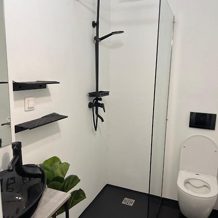 Utcara Nyilo Apartman Vác Exterior foto